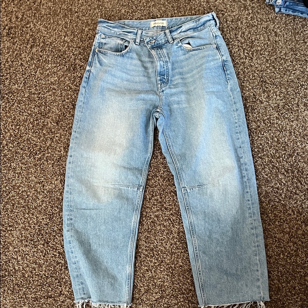 Madewell the darted barrel-leg Jean size 29